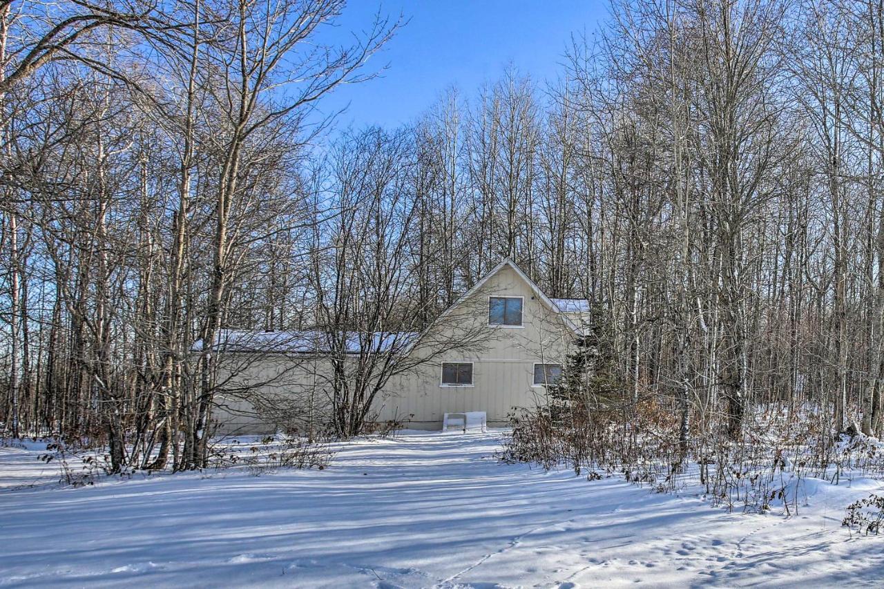 Lakes Of The North Home On Snowmobile And Atv Trail! Mancelona Exterior foto